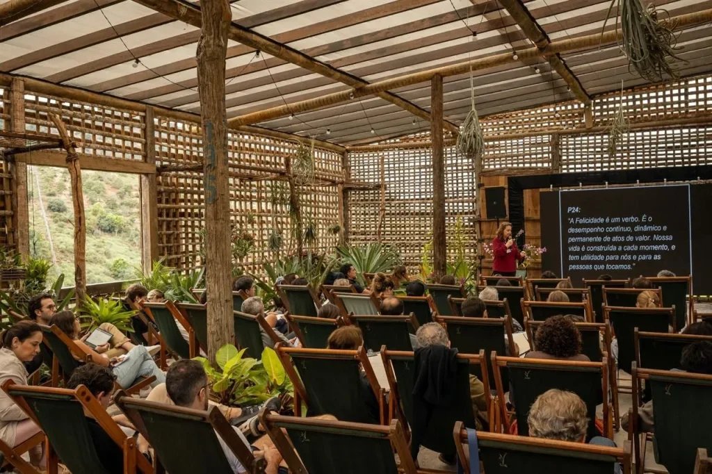 Conheça o Ibiti Retreats, programa de imersões corporativas para empresas que buscam regenerar lideranças, propósito e cultura