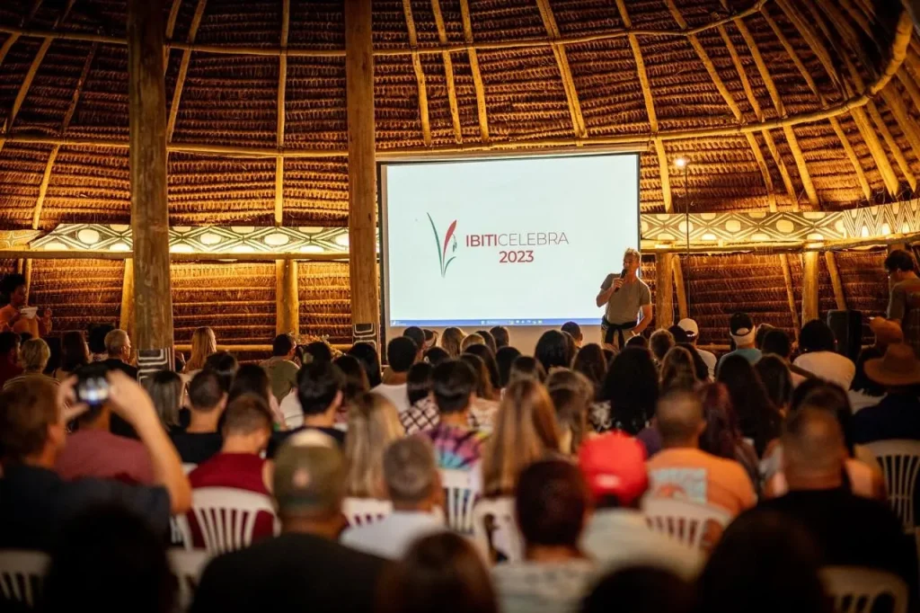 Conheça o Ibiti Retreats, programa de imersões corporativas para empresas que buscam regenerar lideranças, propósito e cultura