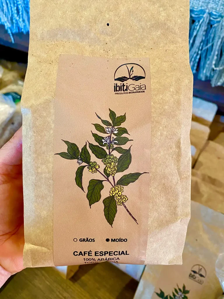 O Café Gaia pode ser adquirido em pó ou em grão
